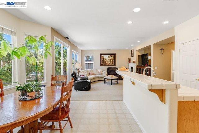 4746 Mammouth Ln, Oakley, CA 94561