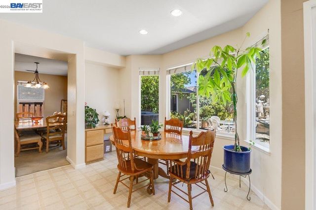 4746 Mammouth Ln, Oakley, CA 94561