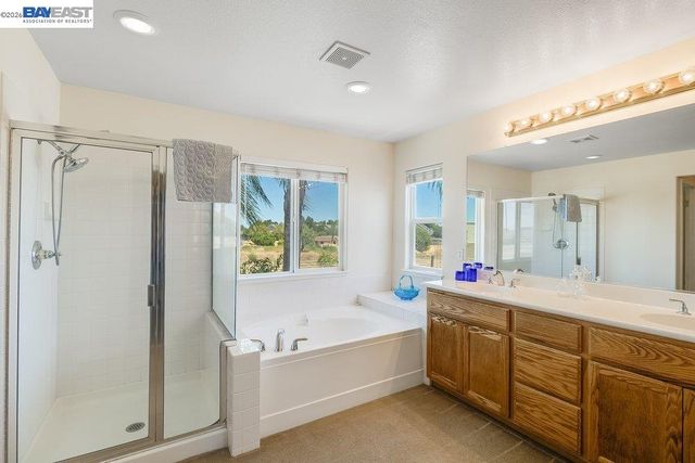 4746 Mammouth Ln, Oakley, CA 94561