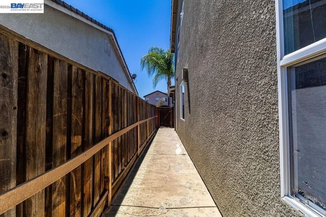 4746 Mammouth Ln, Oakley, CA 94561