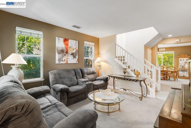 4746 Mammouth Ln, Oakley, CA 94561