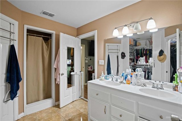 2705 N Alamo Road, Edinburg, TX 78542