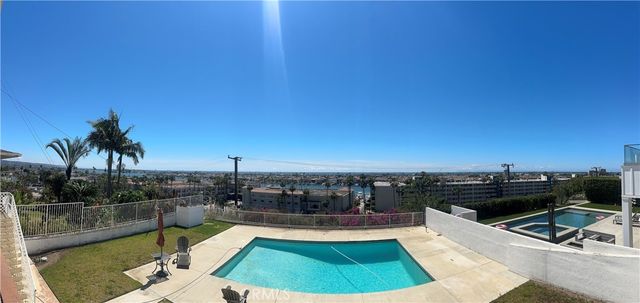 1221 Kings Road, Newport Beach, CA 92663