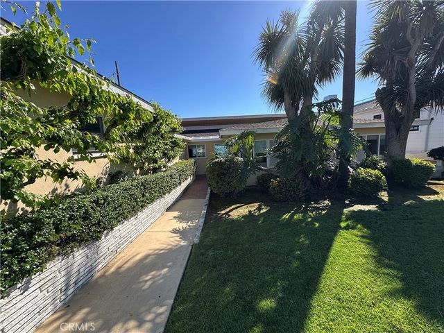 1221 Kings Road, Newport Beach, CA 92663