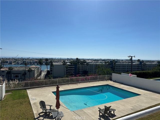 1221 Kings Road, Newport Beach, CA 92663