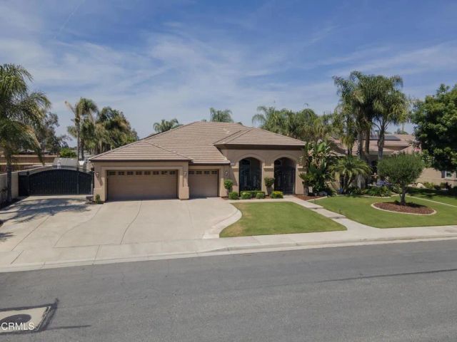 13510 Hinault Drive, Bakersfield, CA 93314