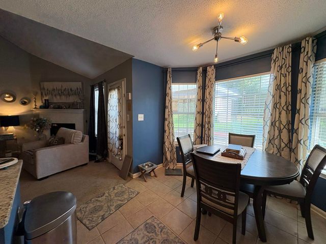 6961 COUNTRY WALK DR, Cordova, TN 38018