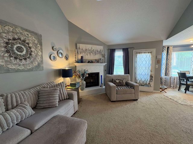 6961 COUNTRY WALK DR, Cordova, TN 38018
