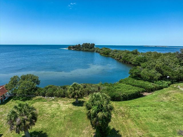 1725 GULF ROAD, Tarpon Springs, FL 34689