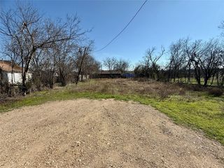 104 Sams ST, Taylor, TX 76574