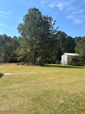 640 Tart Town Road, Dunn, NC 28334