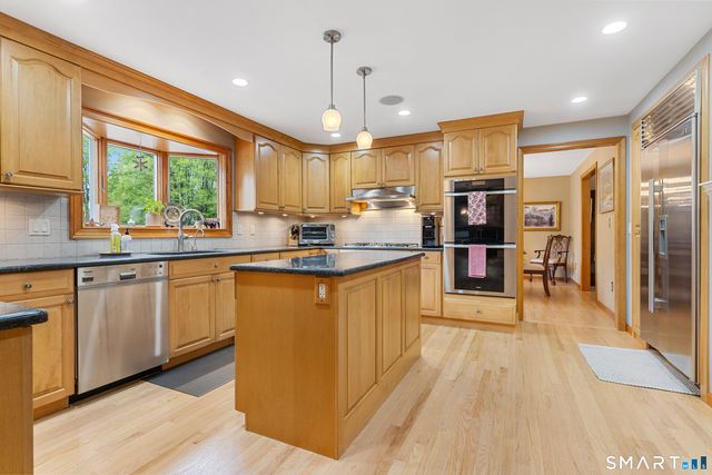 66 Rivergate Lane, Berlin, CT 06023