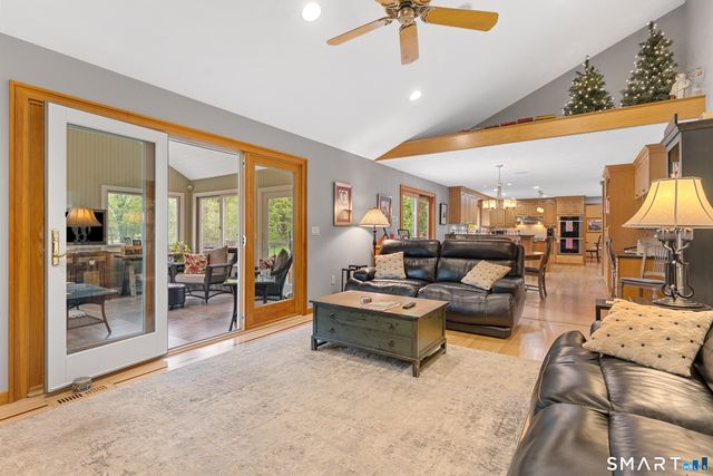 66 Rivergate Lane, Berlin, CT 06023