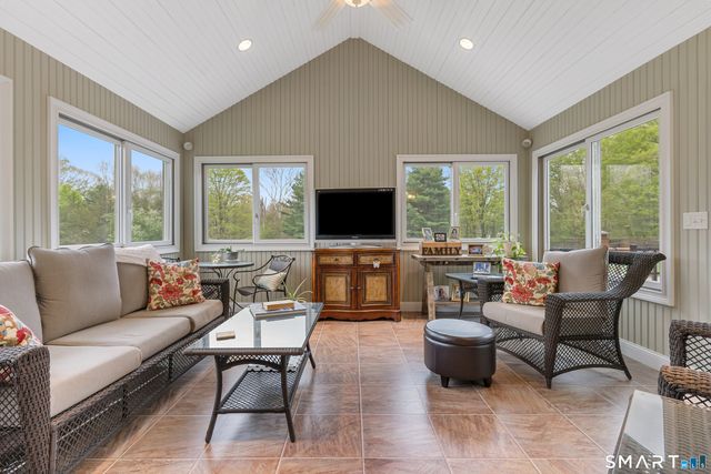 66 Rivergate Lane, Berlin, CT 06023