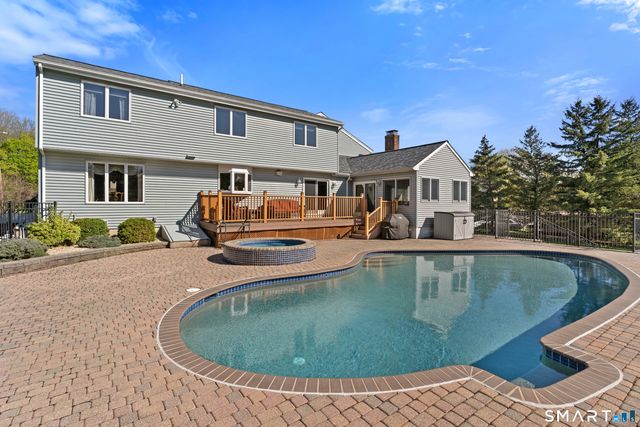 66 Rivergate Lane, Berlin, CT 06023
