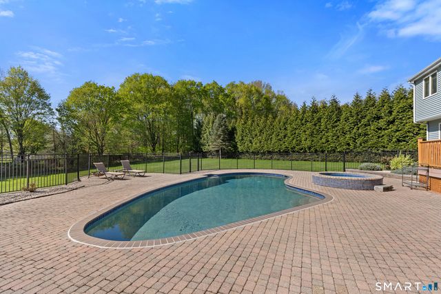 66 Rivergate Lane, Berlin, CT 06023