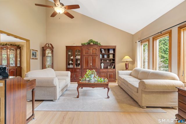 66 Rivergate Lane, Berlin, CT 06023