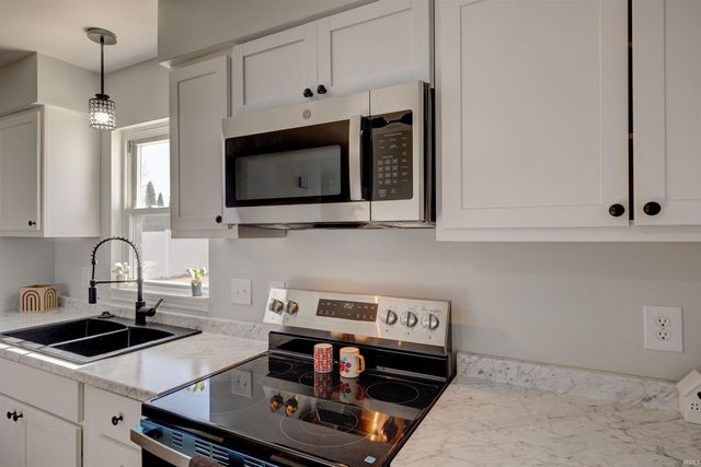 4209 Derby Lane, Evansville, IN 47715