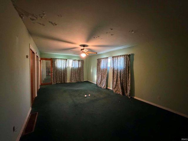 785 W Main Street, Bloomfield, IN 47424