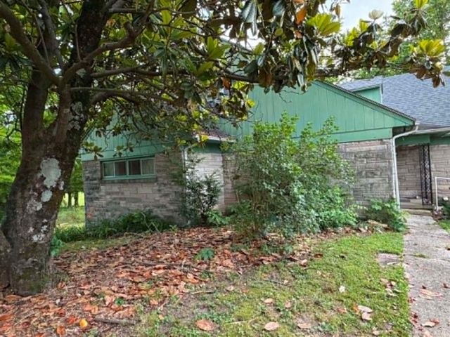 785 W Main Street, Bloomfield, IN 47424