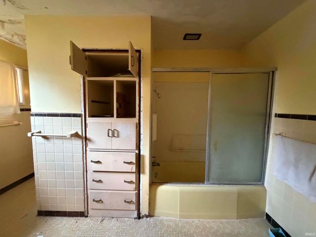 785 W Main Street, Bloomfield, IN 47424