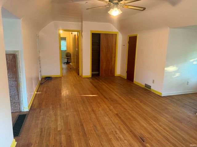 785 W Main Street, Bloomfield, IN 47424