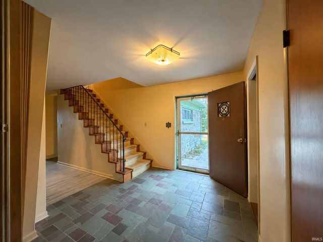 785 W Main Street, Bloomfield, IN 47424