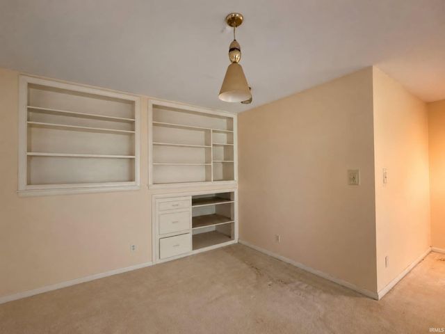 785 W Main Street, Bloomfield, IN 47424