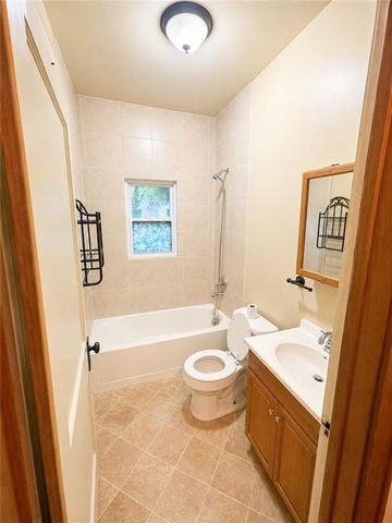 606 W 4th Street, Holden, MO 64040