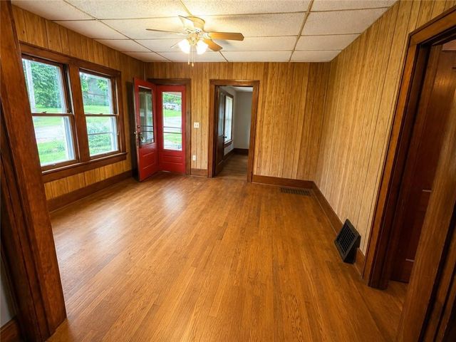 606 W 4th Street, Holden, MO 64040