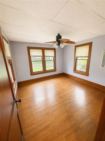 606 W 4th Street, Holden, MO 64040