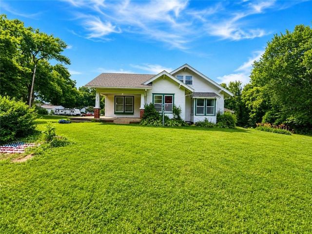 606 W 4th Street, Holden, MO 64040