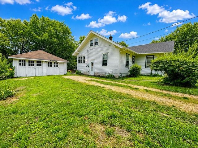 606 W 4th Street, Holden, MO 64040