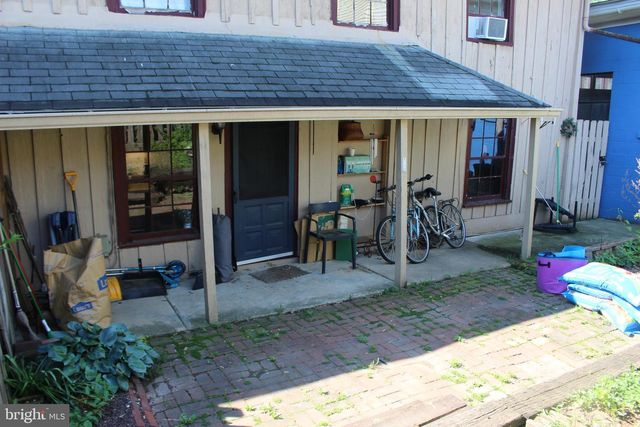 110-114 E MARKET ST, Marietta, PA 17547
