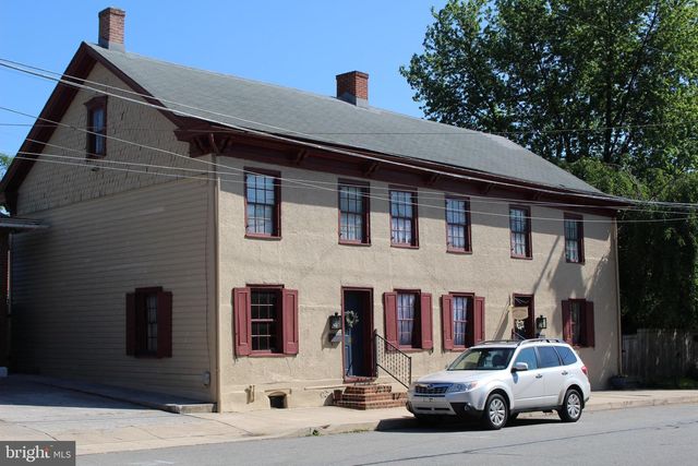 110-114 E MARKET ST, Marietta, PA 17547
