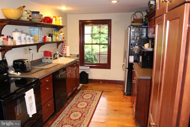 110-114 E MARKET ST, Marietta, PA 17547