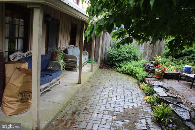 110-114 E MARKET ST, Marietta, PA 17547