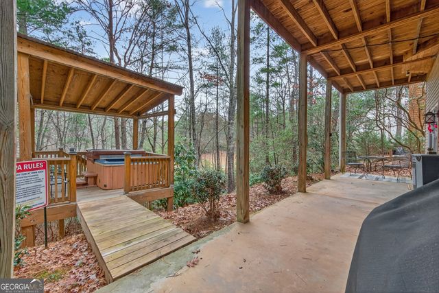697 Zeppelin Strasse, Helen, GA 30545