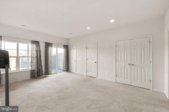 111 ROTUNDA DR, Stephenson, VA 22656