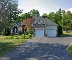 8 BRANNIGAN DR, Stafford, VA 22554