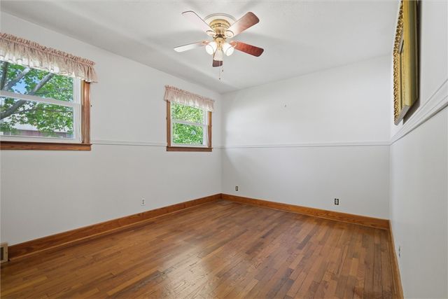 221 E Edgewood Avenue, New Castle, PA 16105