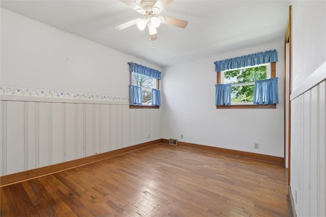 221 E Edgewood Avenue, New Castle, PA 16105