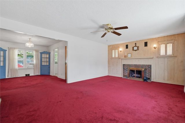 221 E Edgewood Avenue, New Castle, PA 16105