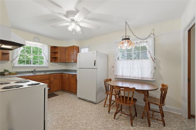 221 E Edgewood Avenue, New Castle, PA 16105