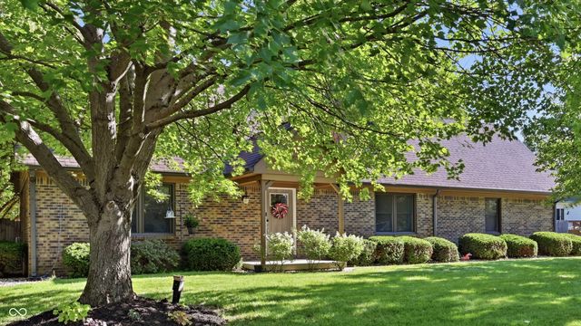 7608 W Mockingbird Court, Fairland, IN 46126