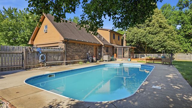7608 W Mockingbird Court, Fairland, IN 46126