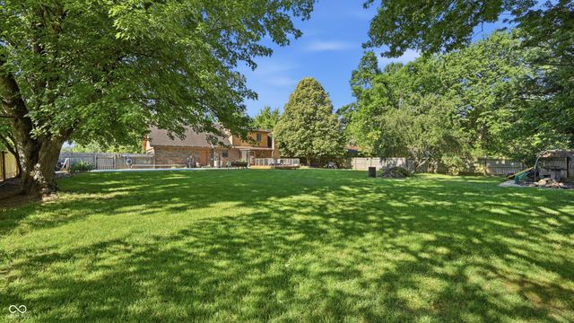 7608 W Mockingbird Court, Fairland, IN 46126