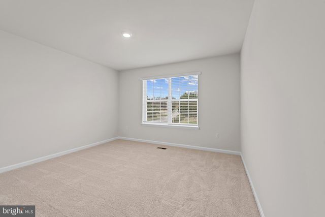 8120 CYPRESS POINT DR, Rosedale, MD 21237
