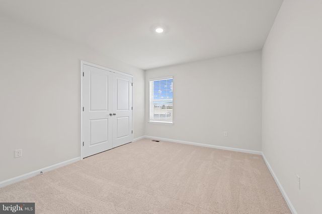 8120 CYPRESS POINT DR, Rosedale, MD 21237