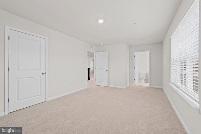 8120 CYPRESS POINT DR, Rosedale, MD 21237